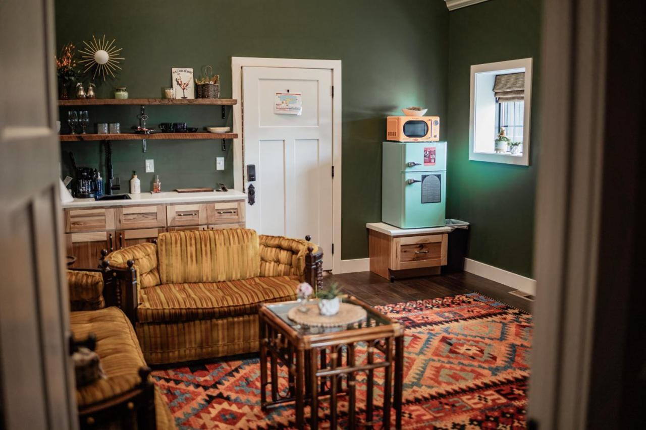 The Atrium - A Boutique Hotel - Suite 18 Perryville Экстерьер фото